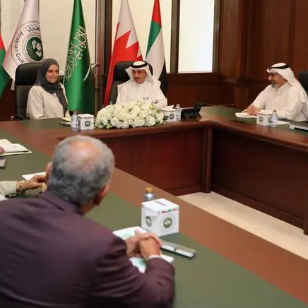 Arabian Gulf University and the National Initiative for Agricultural Development discuss strengthening cooperation