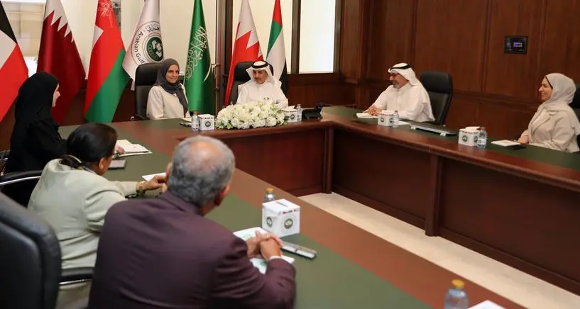 Arabian Gulf University and the National Initiative for Agricultural Development discuss strengthening cooperation