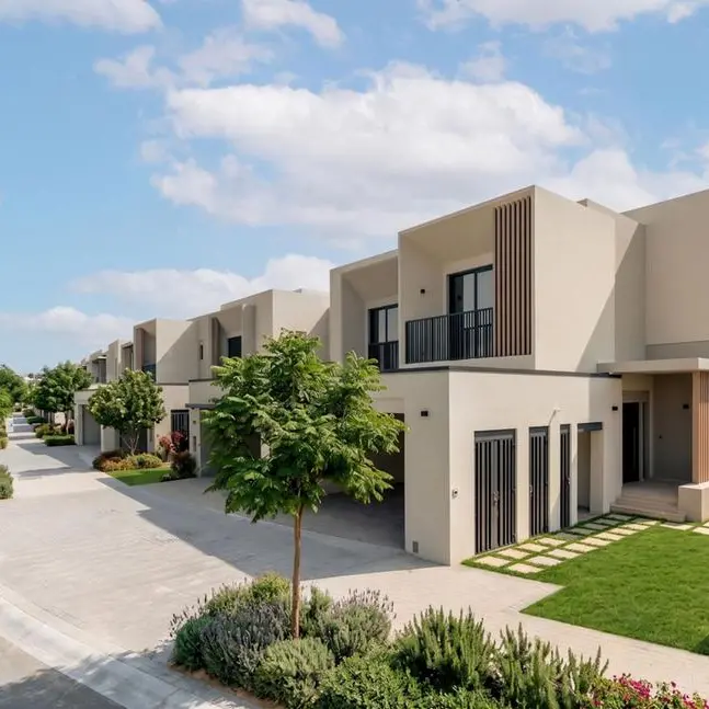\"مساكن دبي ريت\" يضيف 220 وحدة تاون هاوس في قرية جبل علي إلى محفظته في صفقة استحواذ بقيمة 894 مليون درهم
