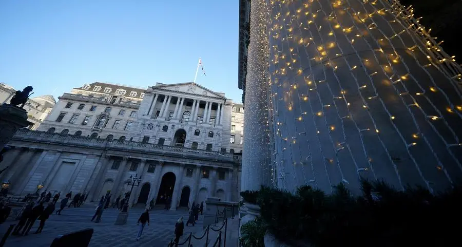 Bank of England heads for close vote on likely rate cut