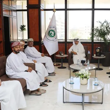 High-level Omani delegation visits the Arabian Gulf University
