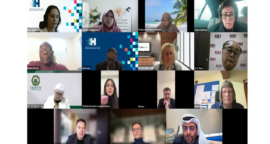 جامعة حمدان بن محمد الذكية تقود الحوار العالمي حول مستقبل التعليم العالي الرقمي والذكي خلال اجتماع رؤساء الجامعات لتحالف القياس المرجعي