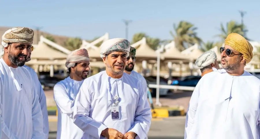 مدائن تحتفل بوضع حجر الأساس لمشروع مبنى متعدد الطوابق لمواقف السيارات ومساحات مكتبية وخدمية بواحة المعرفة مسقط