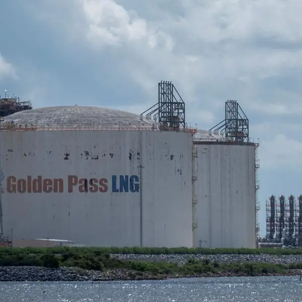 Sempra sells $10bln stake in unit, greenlights Port Arthur expansion project