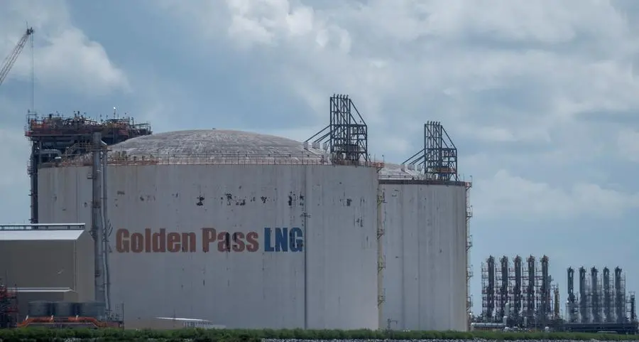 Sempra sells $10bln stake in unit, greenlights Port Arthur expansion project