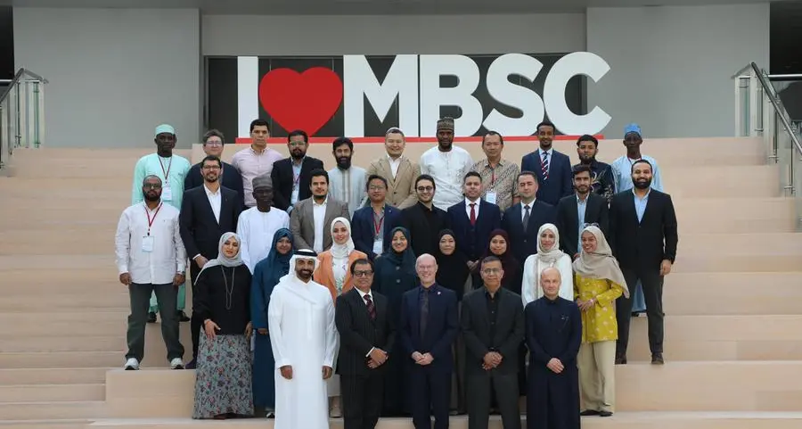 كلية الأمير محمد بن سلمان\" MBSC \" و معهد البنك الإسلامي للتنمية \"IsDBI\" يحتفلان بتخريج الدفعة الاولي من برنامج تنمية العقلية الريادية