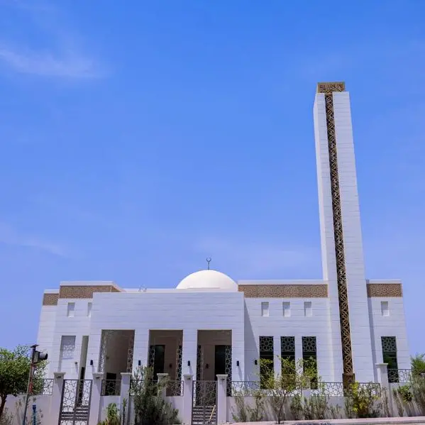 مسجد هيئة كهرباء ومياه دبي في حتا يسجل ثالث أرقامه القياسية العالمية