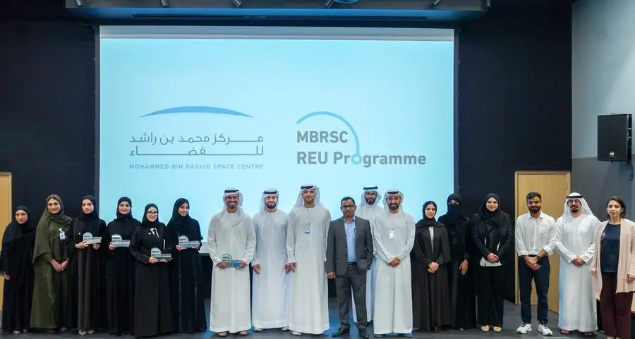 مركز محمد بن راشد للفضاء يكرّم المشاركين في برنامج أبحاث علوم الفضاء للطلبة الجامعيين 2025