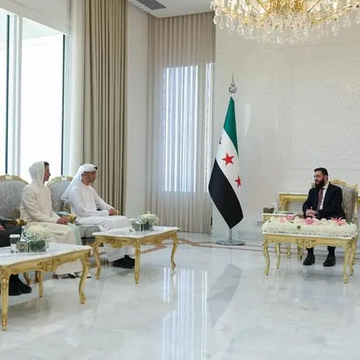 الزيودي ينقل تحيات القيادة الرشيدة إلى الرئيس السوري.. والجانبان يبحثان فرص الشراكة لدعم جهود التعافي الاقتصادي في سوريا