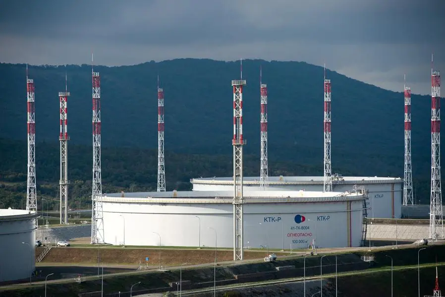 FILE PHOTO: A view shows oil storage tanks of the Caspian Pipeline Consortium\\'s (CPC) Marine Terminal in Yuzhnaya Ozereevka near the Black Sea port of Novorossiysk, Russia, September 21, 2021. Caspian Pipeline Consortium/Handout via REUTERS REUTERS.