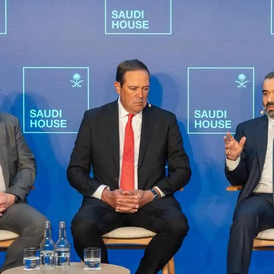 دافوس 2026: السعودية تقود حراكاً عالمياً جديداً لحماية الشعاب المرجانية واستكشاف إمكانات الذكاء الاصطناعي