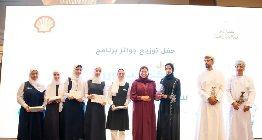 تمكين الابتكار من أجل المستقبل: عُمان شل ووزارة التربية والتعليم تحتفيان بالإبداع في حفل جوائز \"شل إنكسبلوررز\" لفئتي الشباب والمبتدئين