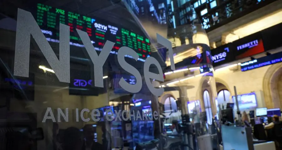 US credit markets defy war risks as cash drives rally