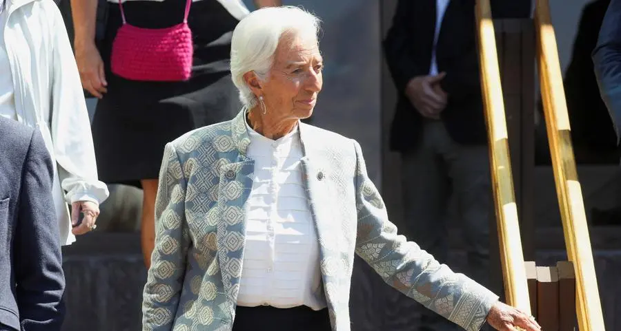 The fall of any euro zone government would be \"worrying\", says ECB's Lagarde