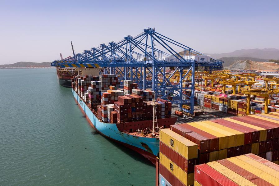 UAE, China launch service centre to boost $400bln Arab trade