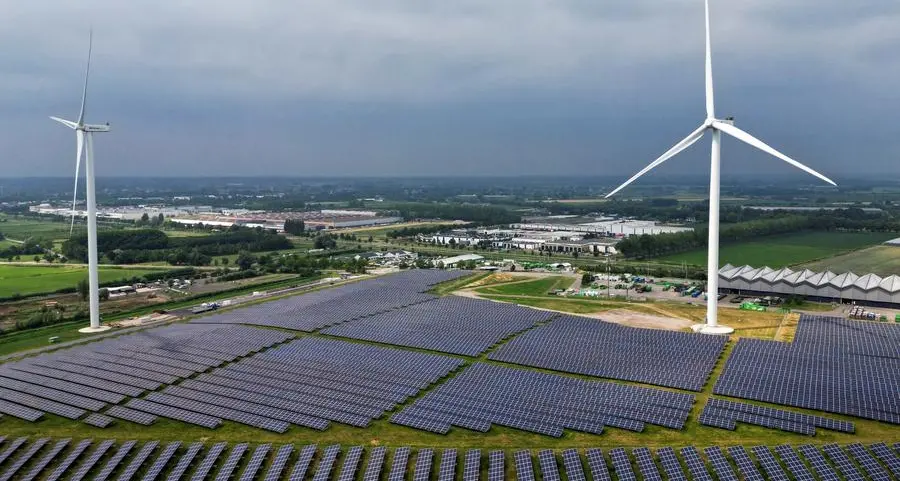 Global wind and solar power outpace gas for first time in April, report shows