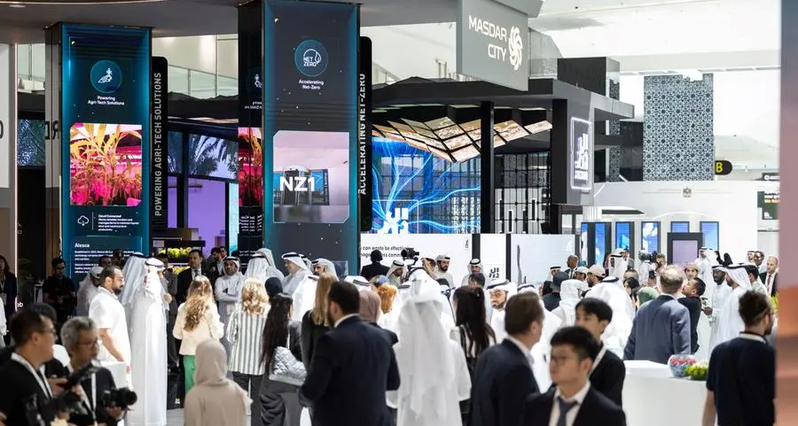 القمة العالمية لطاقة المستقبل 2026 تسلط الضوء على إمكانات الذكاء الاصطناعي في قطاع الطاقة النظيفة بالشرق الأوسط