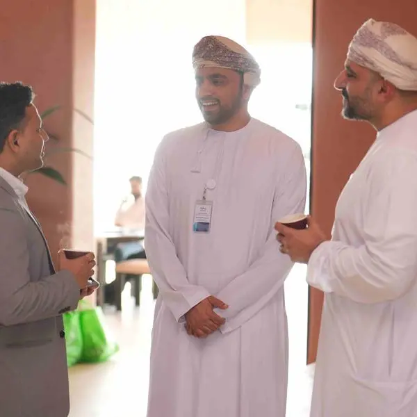 بنك ظفار يُنظم\" قهوة مع نمو\" لتوثيق العلاقات مع أصحاب المؤسسات الصغيرة والمتوسطة
