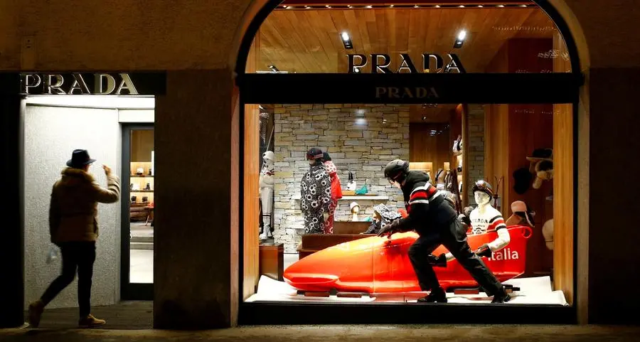 Prada among suitors for Versace, newspaper reports