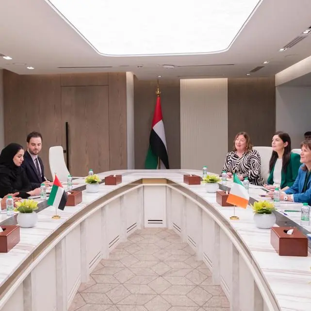 الإمارات وإيرلندا تبحثان توسيع التعاون ودعم التواصل بين مجتمعي الأعمال في قطاعات الاقتصاد الجديد والتنمية الاقتصادية والسياحية