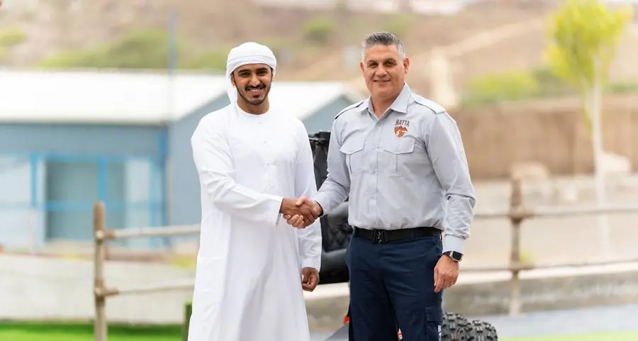 دبي القابضة تعزّز التزامها بدعم الشركات الصغيرة والمتوسطة المحلية عبر شراء الدفعة الأولى من مركبات \"روفر\" المطوّرة محلياً لمنتجعات حتّا