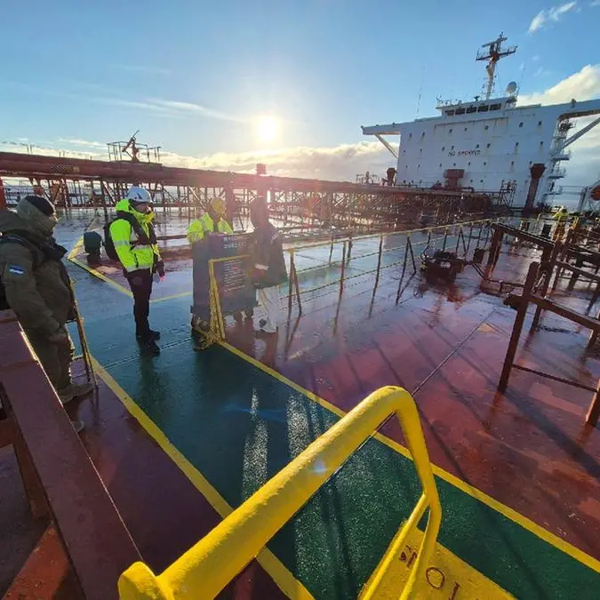 Oil set for weekly gain ahead of US-China trade talks