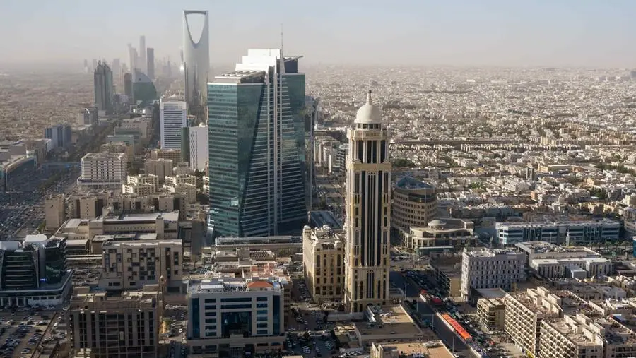 VIDEO: Saudi wealth fund PIF prices €800mln 3-year, €850mln 7-year green bond