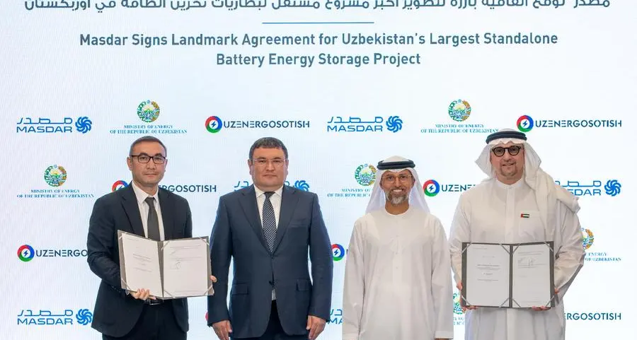 \"مصدر\" توقع اتفاقية بارزة لتطوير أكبر مشروع مستقل لبطاريات تخزين الطاقة في أوزبكستان