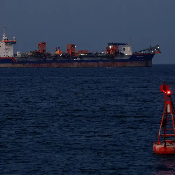 Oil falls on prospects for talks to end Iran war