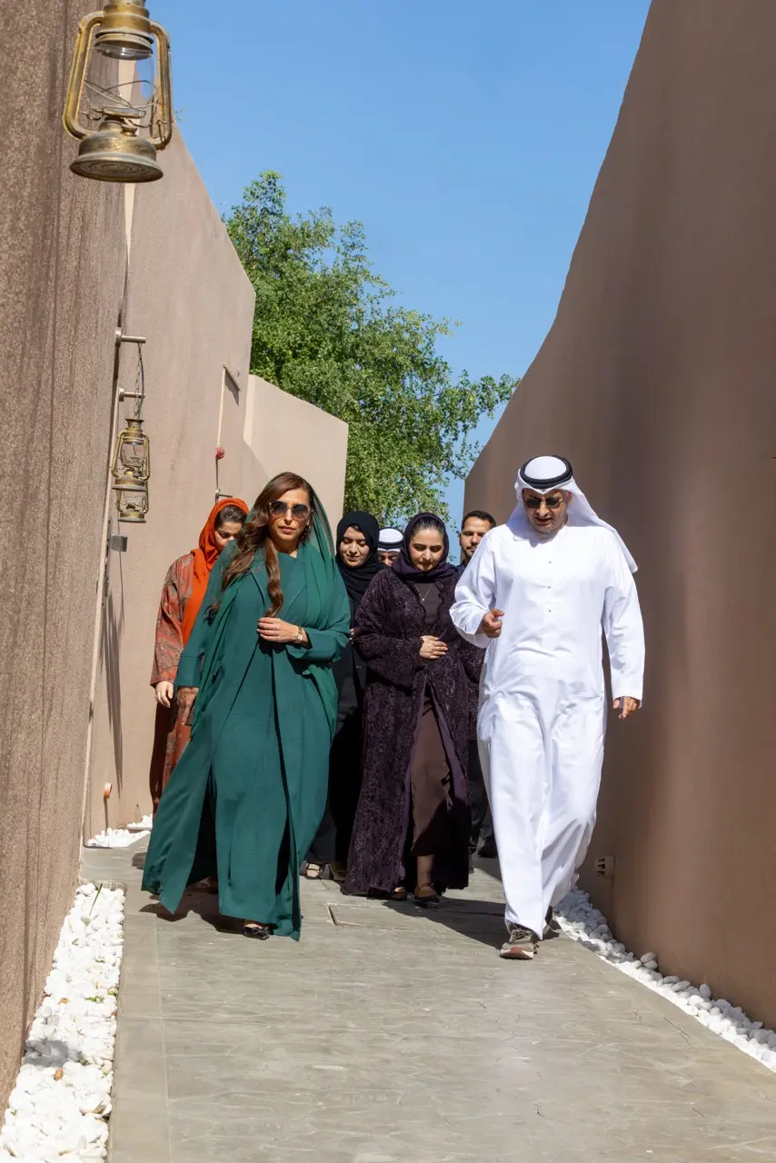 بدور القاسمي تؤكد التزام شروق بضيافة متجذّرة في الهوية خلال زيارتها لـ”نُزل الرياحين” في خورفكان