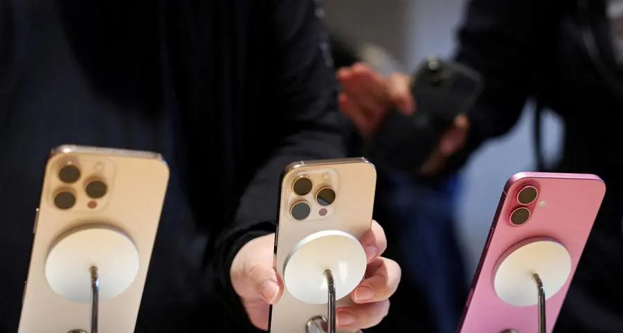 China's Q2 smartphone shipments dropped by 4.0% Y/Y, says IDC