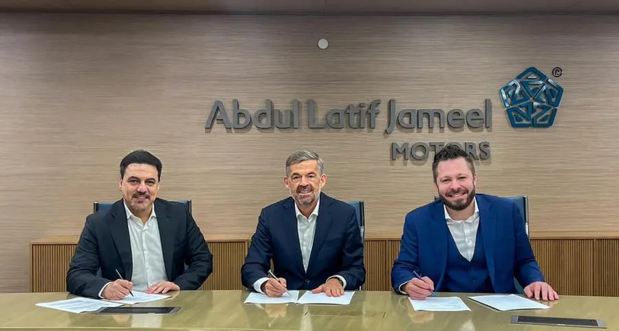 عبداللطيف جميل للسيارات توقع مذكرة تفاهم مع شركة \"يودف\" وشركة \" أكتوبيان \"