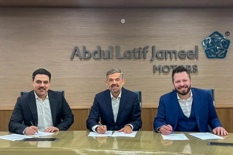 عبداللطيف جميل للسيارات توقع مذكرة تفاهم مع شركة \"يودف\" وشركة \" أكتوبيان \"