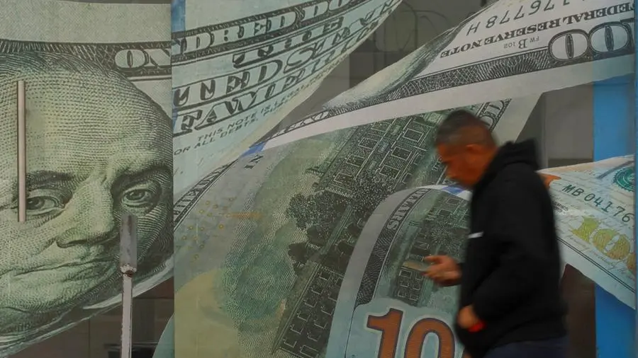 Currencies tread water as a cooling oil rally calms markets