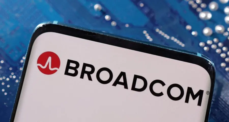 Broadcom forecasts Q1 revenue above estimates on strong AI chip demand