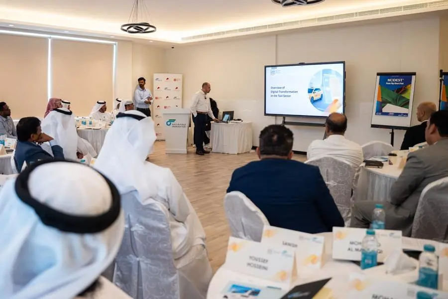 أجرة الشارقة تنظم دورة تدريبية متخصصة حول التحول الرقمي في قطاع النقل بالتعاون مع الاتحاد الدولي للنقل العام