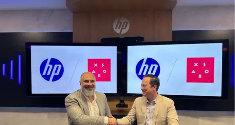 شركة Xsolla تدعم تطوير التعليم والابتكار في مجال الألعاب عالميًا بالتعاون مع شركة HP