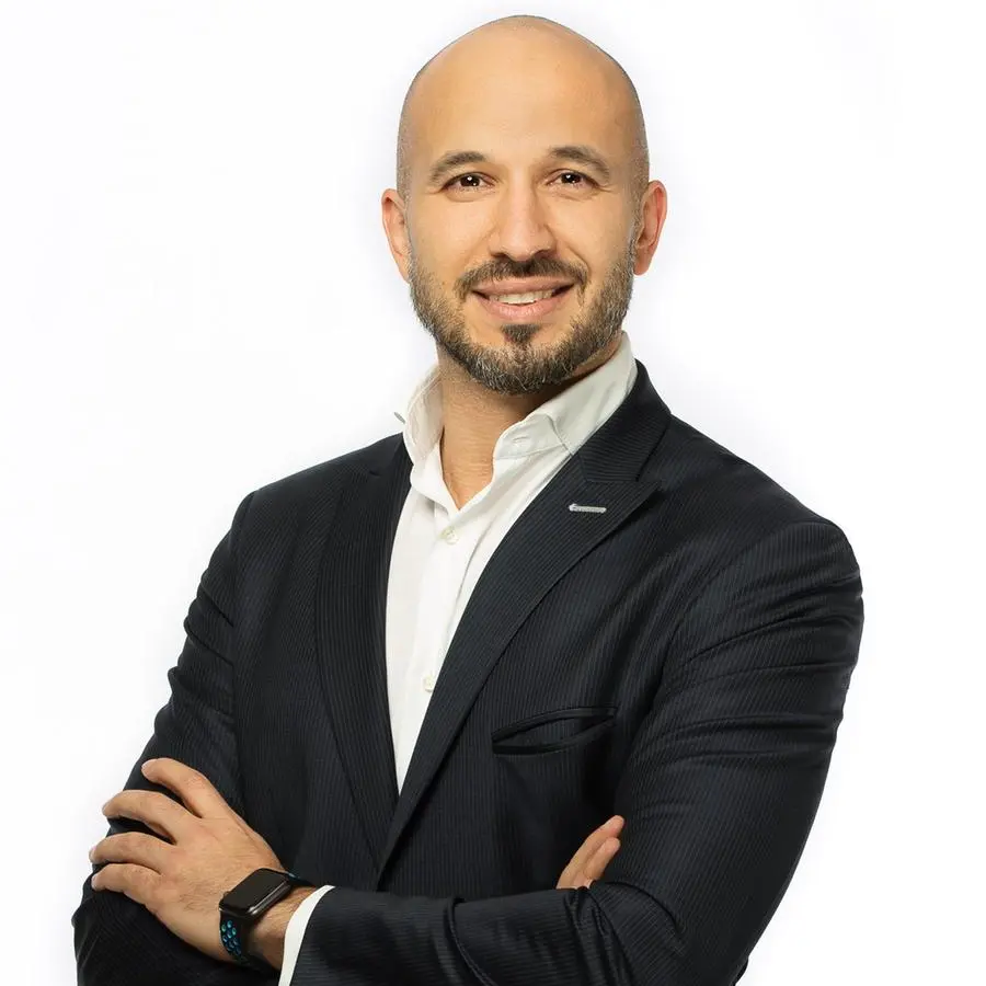 إي إم أكس تطلق منظومة متكاملة لإصدار البطاقات من الطباعة إلى التسليم