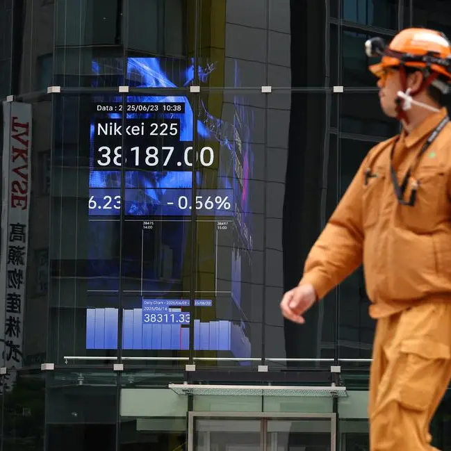 Stocks drift before tech earnings as Fed drama confounds