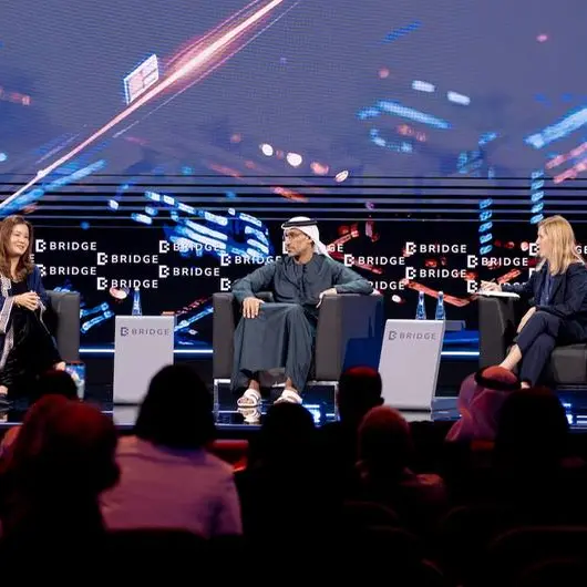 قادة في الاستثمار والإعلام في قمة \"بريدج 2025\": ما يميز الإمارات هو الانفتاح وروح التعاون