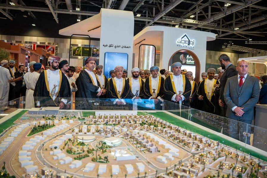 أسبوع عُمان للتصميم والبناء 2026 يحافظ على زخم قوي في القطاع الصناعي في مجالات العقارات والبناء وإدارة المشاريع