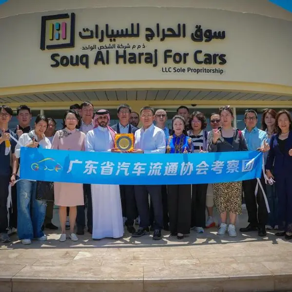 سوق الحراج بالشارقة يستقبل وفدًا صينيًا من جمعية تجار السيارات لبحث فرص التعاون والاستثمار