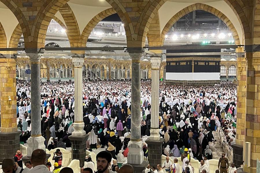 Saudi: Over 190,000 Umrah visas issued since start of the season