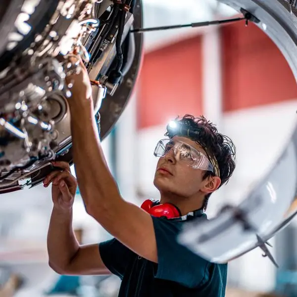 GCAA, Abu Dhabi Aviation Group sign MoU on aircraft maintenance training