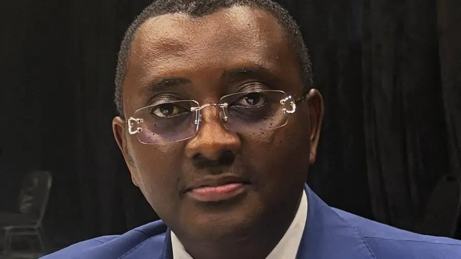 Angola seeks 20%-30% stake in De Beers, senior official says