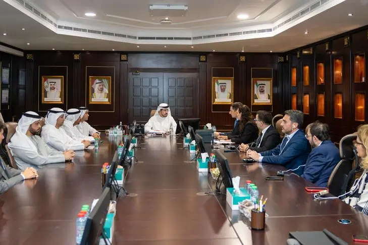 وفد برلماني إيطالي يطلع على استراتيجيات ومشاريع هيئة كهرباء ومياه دبي التي تساهم في دعم الحياد الكربوني