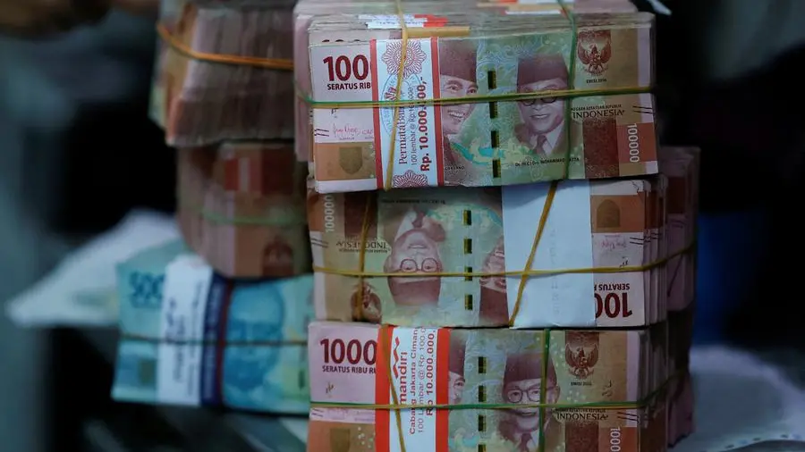 Asian currencies rally for sixth-straight week as US fiscal concerns mount