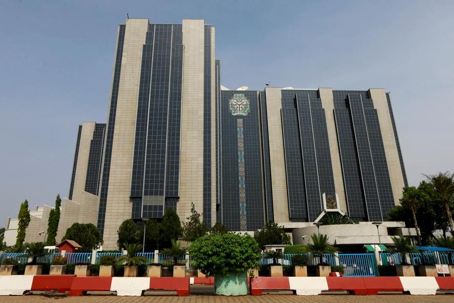 Nigeria's central bank maintains key rate, says caution needed