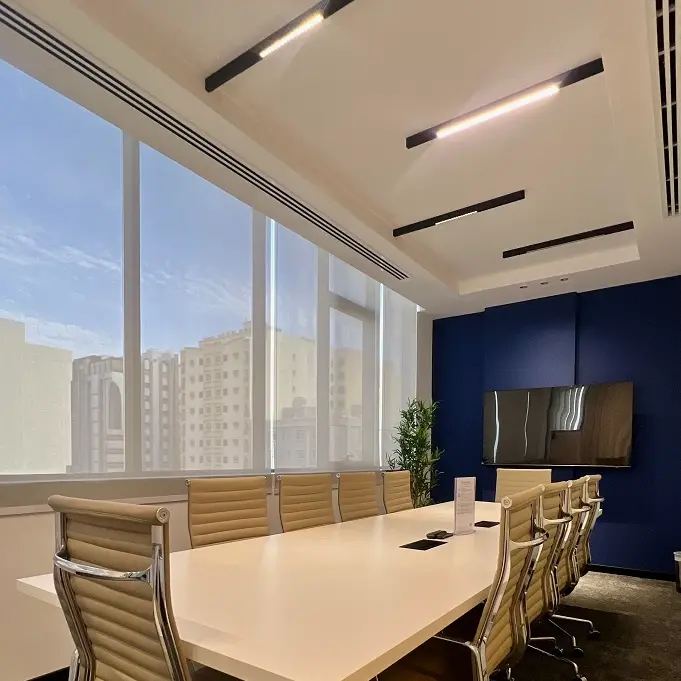 \"آي دبليو جي\" تفتتح مركزاً جديداً لمساحات العمل المرنة في عُمان