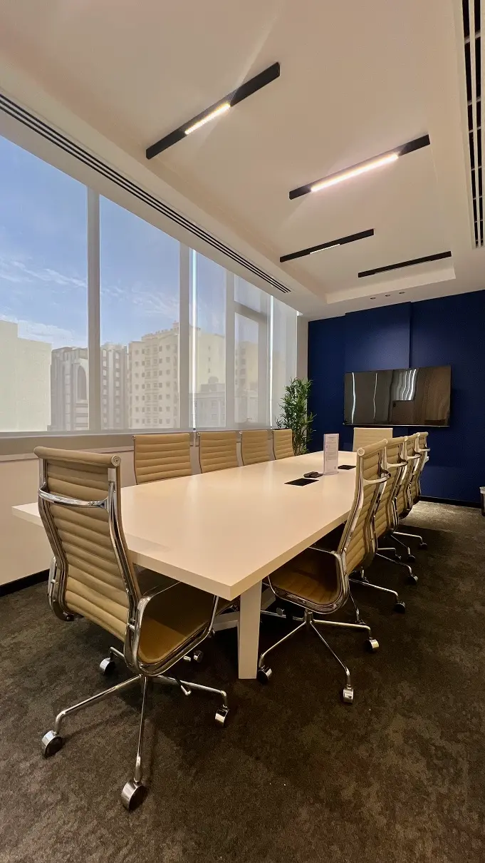 \"آي دبليو جي\" تفتتح مركزاً جديداً لمساحات العمل المرنة في عُمان